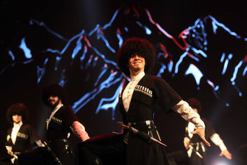 Госансамбль танца Чечни «Вайнах» выступил на фестивале «Восточный базар» в Казани