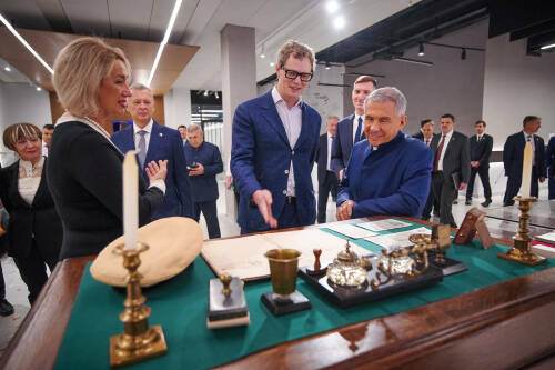 Рустам Минниханов принял участие в торжественном мероприятии к Дню работника налоговых органов