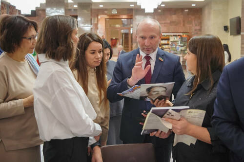 В Госсовете РТ прошла акция «Подари подписку»