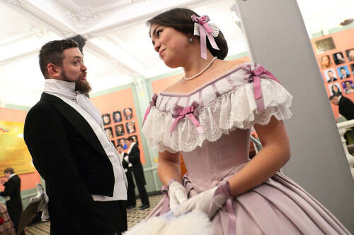 Исторический бал прошел в здании Алафузовского театра в Казани