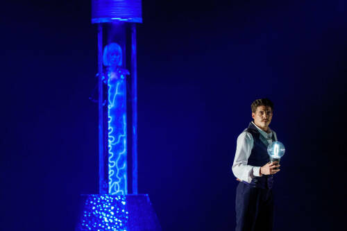 Роман изобретателя с электричеством: в Казани показали балет «Тесла»