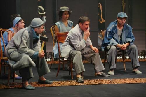 В театре им. Камала прошел пресс-показ спектакля «К.ү.р.к.ә/ Преступник со справкой»