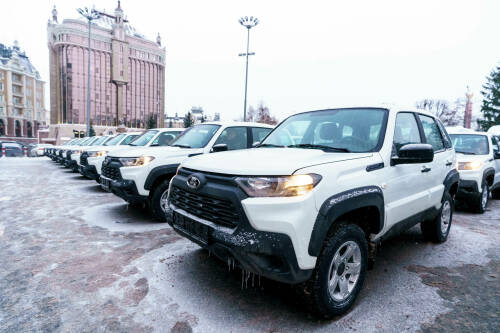 100 автомобилей и автобусов вручил Раис республики муниципальным образованиям Татарстана