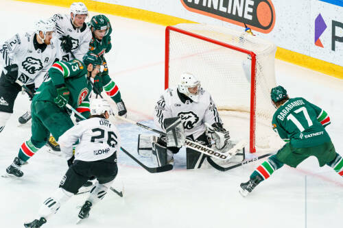 «Ак Барс» обыграл «Трактор» в Казани со счетом 5:3