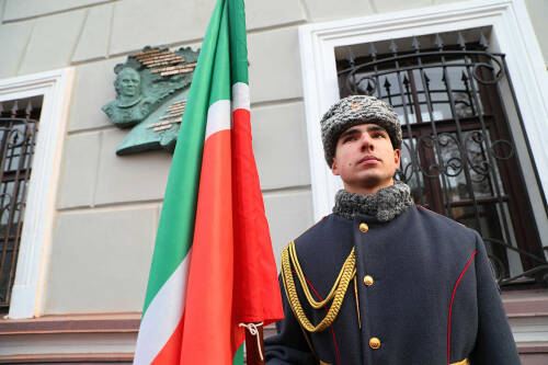 В КФУ открылась мемориальная доска Георгию Мосолову