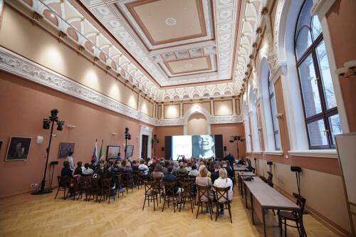 В художественном училище имени Фешина прошел открытый разговор "Зачем Казани авангард?"