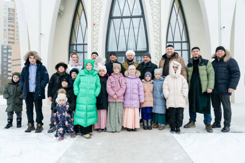 На территории комплекса «Тихий сад» в ДРКБ прошел детский праздник в честь месяца Рамадан