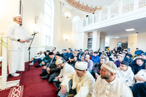 В мечети «Этилер» казанского поселка Кояшлы отпраздновали Ураза-байрам