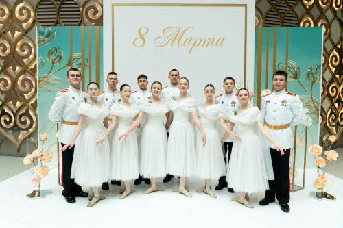 Торжественное мероприятие, посвященное Международному женскому дню, прошло в новом театре им. Камала