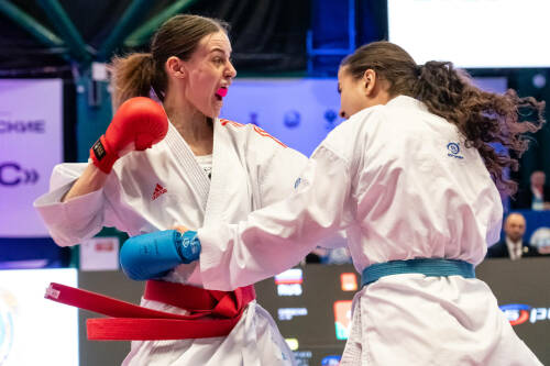 Во дворце единоборств Казани проходят международные соревнования по каратэ «Кубок Ак Барс»