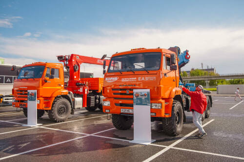 В рамках KazanForum проходит уличная выставка техники
