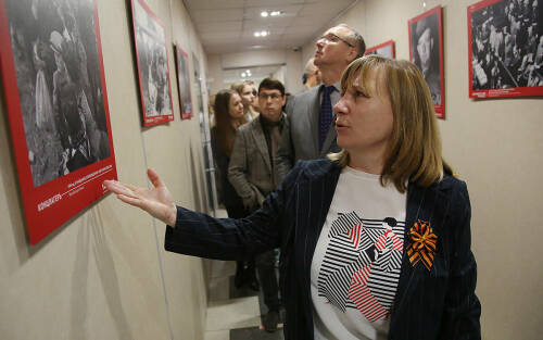 Журнал «Татарстан» представил выставку «Война. От первого дня до последнего» фотожурналиста Виктора Тёмина