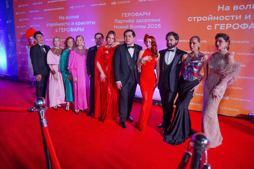 Красная дорожка Международного конкурса молодых исполнителей популярной музыки «Новая волна 2025»