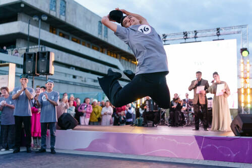 Финал конкурса «Бию көрәше» прошел на набережной Кабана