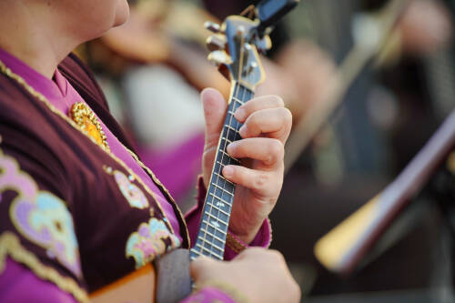 Госансамбль песни и танца РТ выступил для горожан на улице Баумана