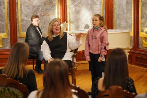 Исполнилась мечта Алёны из Лисичанска – она встретилась с Государственным камерным хором РТ
