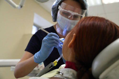 Зубные протезы в Республиканской стоматологической поликлинике создают за месяц