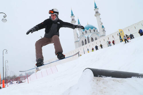 Горнолыжный фестиваль «Крутой спуск» прошел у стен Казанского Кремля