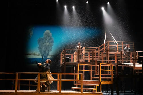 Спектаклем «Гора» открылись гастроли уфимского театра «Нур» в Казани