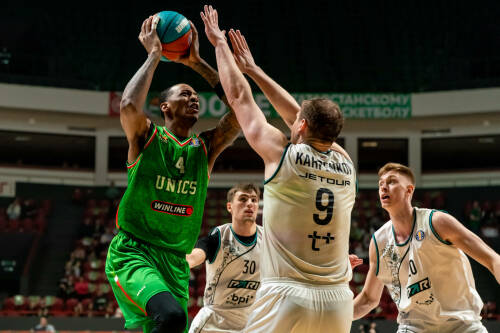 В домашнем матче УНИКС обыграл нижегородский клуб со счетом 101:64.