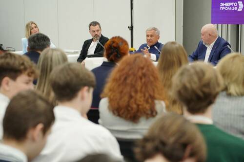 Минниханов и Цивилёв встретились с молодежью в рамках молодежного дня форума «ЭНЕРГОПРОМ»