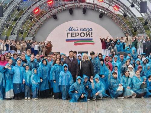 Выставка «Мой папа — герой» открылась в детском парке «Елмай» в Казани