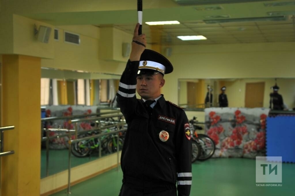 Лучшим инспектором ГИБДД Татарстана стал полицейский из Казани