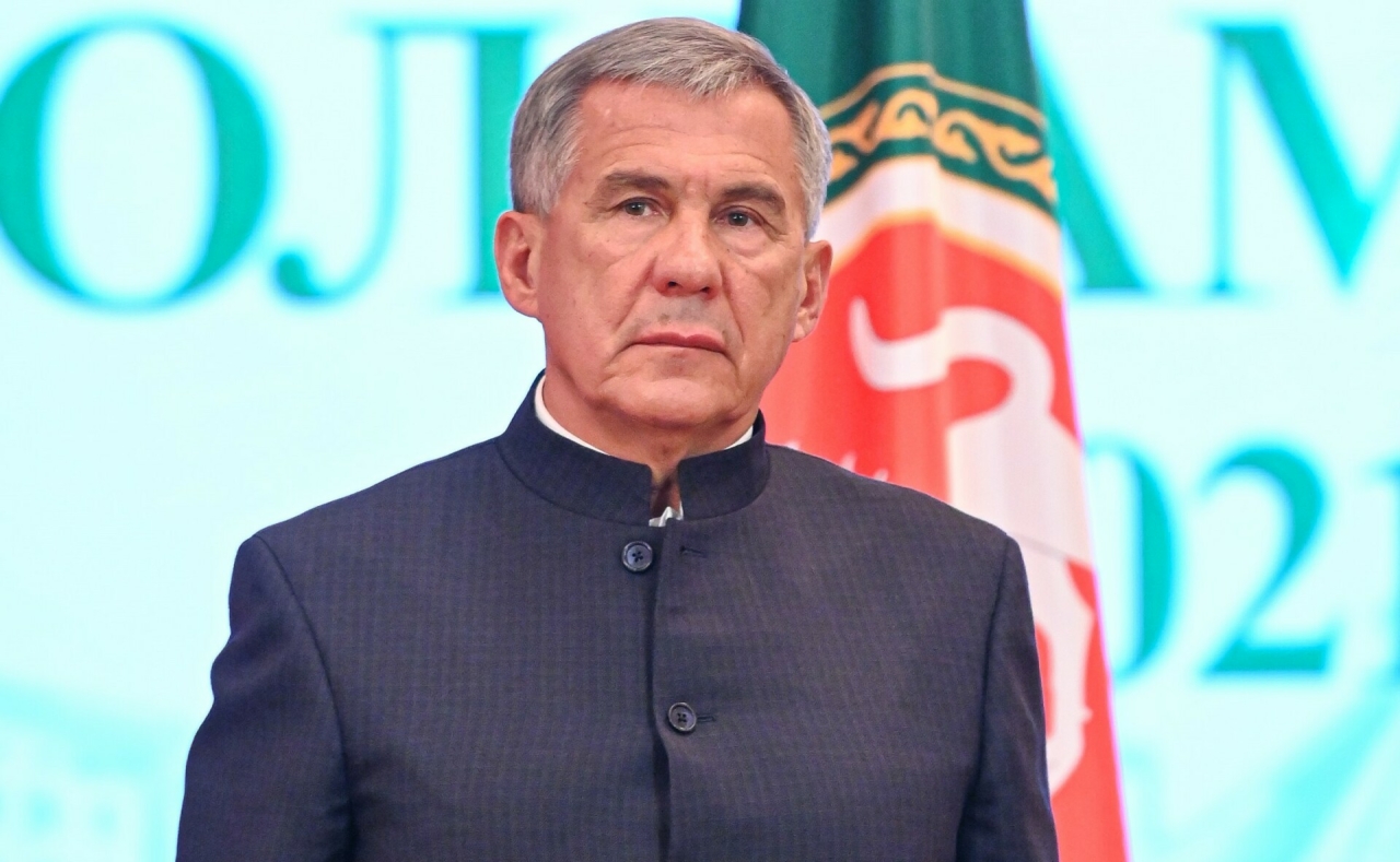 Рустам Минниханов выразил соболезнования в связи с крушением самолета в Мензелинске