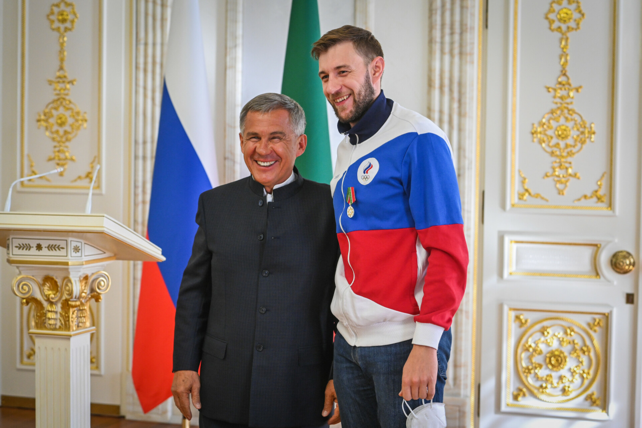 Рустам Минниханов вручил госнаграды участникам Олимпиады в Токио из Татарстана