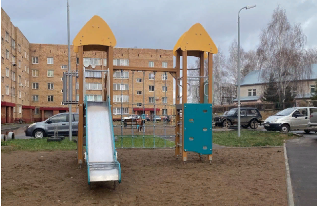 Во дворах Менделеевска дополнительно установят скамейки за 1,8 млн рублей