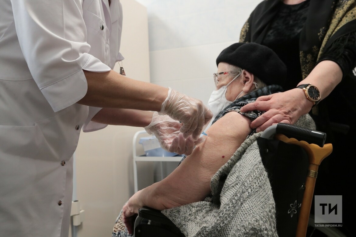 Гериатр из Челнов: «Не видела ни одного случая, чтобы пожилые привились и заболели»