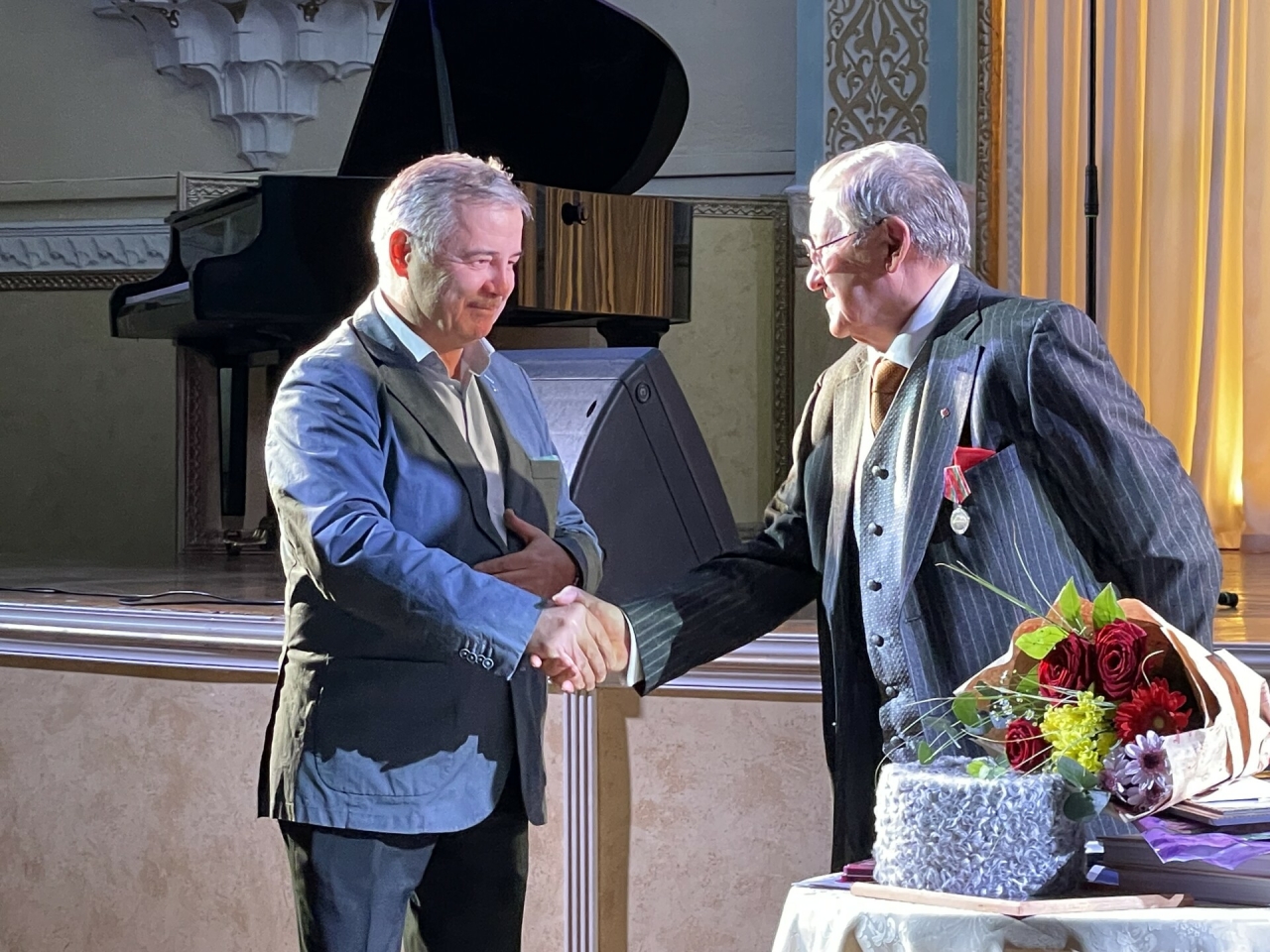 Писатель Рауль Мир-Хайдаров награжден медалью «100 лет образования ТАССР»