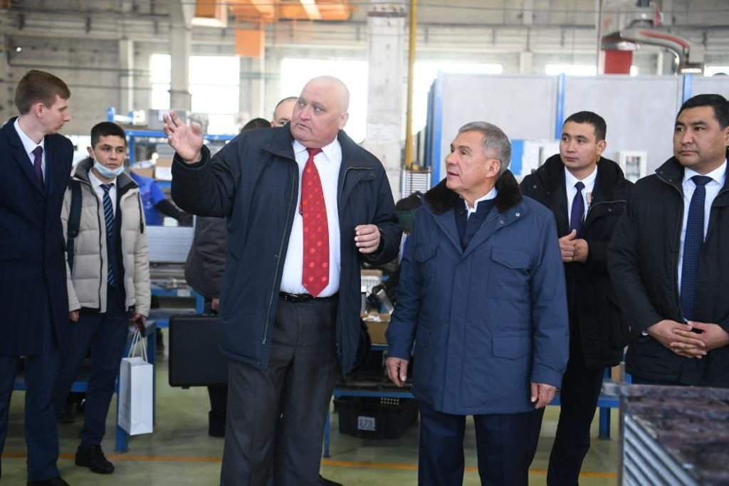 Минниханов посетил в Бишкеке ОсОО «Автомаш-Радиатор»