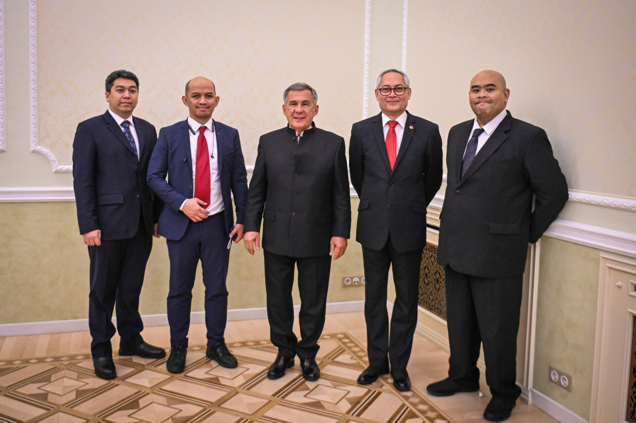 Президент РТ обсудил с послом Индонезии в России сотрудничество в сфере торговли и науки