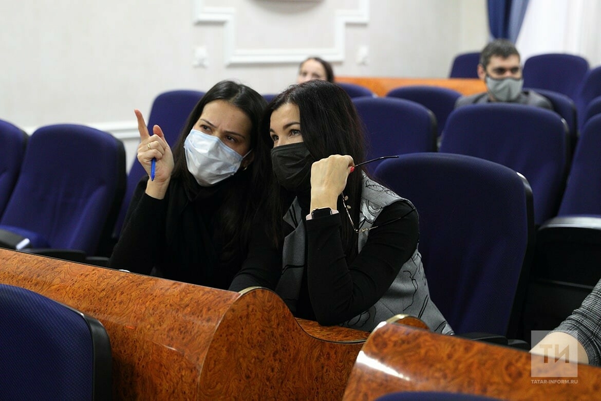 Работники Конституционного суда Татарстана проверили свои знания в игре «РосКвиз»