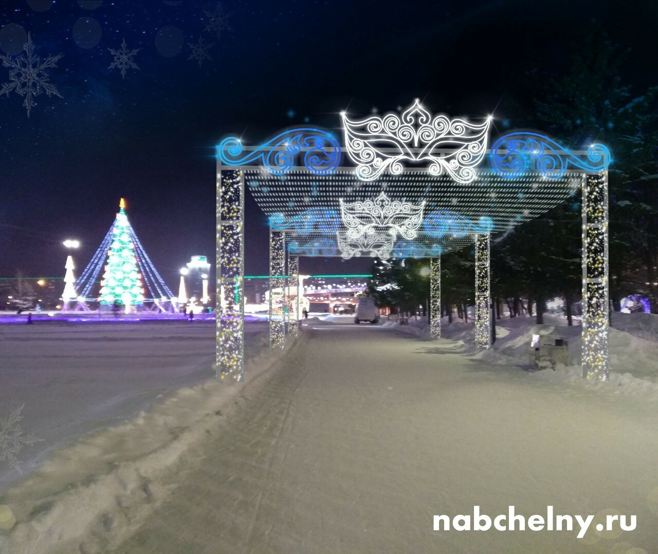 Площадь Азатлык в Челнах к Новому году украсят в сказочном стиле
