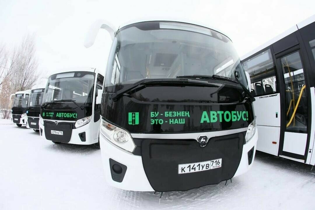 В Нижнекамске первая партия из 10 новых автобусов вышла на маршруты