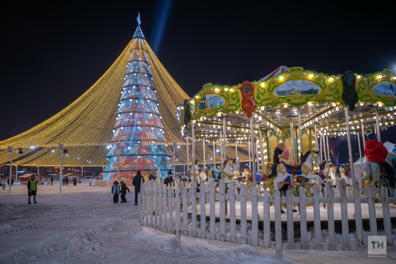 Казанцы могут встретить Новый год на центральной елке возле Чаши и на «Черном озере»