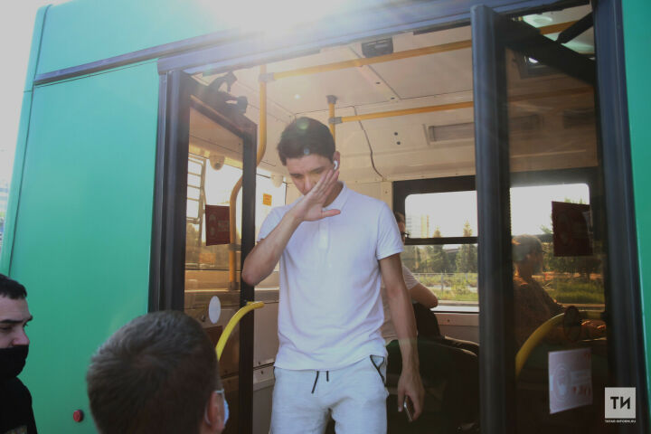 «Хорошо, что до драки не дошло»: в Казанском транспорте проводят рейды на безмасочников