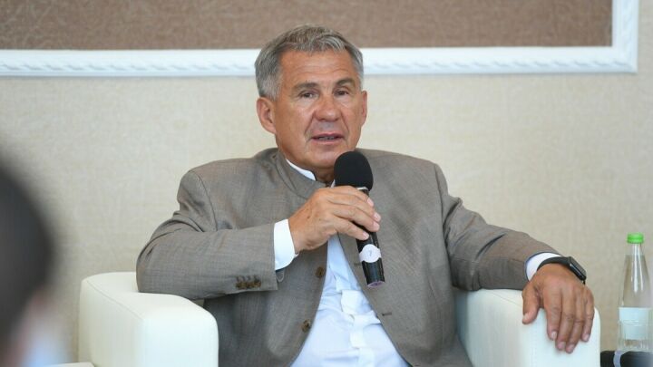 Минниханов: «Нужно усилить работу по разработке и внедрению учебников на родном языке»