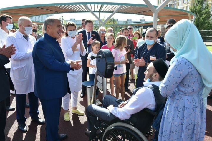 Президент Татарстана посетил обновленный парк «Малое Чайковое озеро»