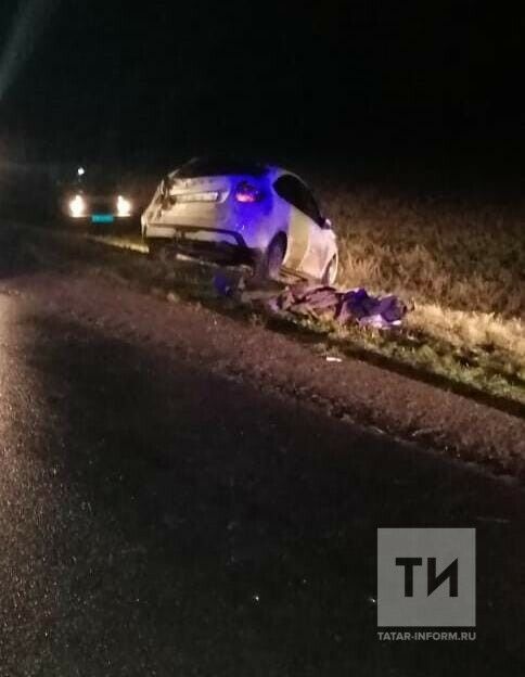 Молодой человек погиб, влетев на авто в столб на трассе в Татарстане