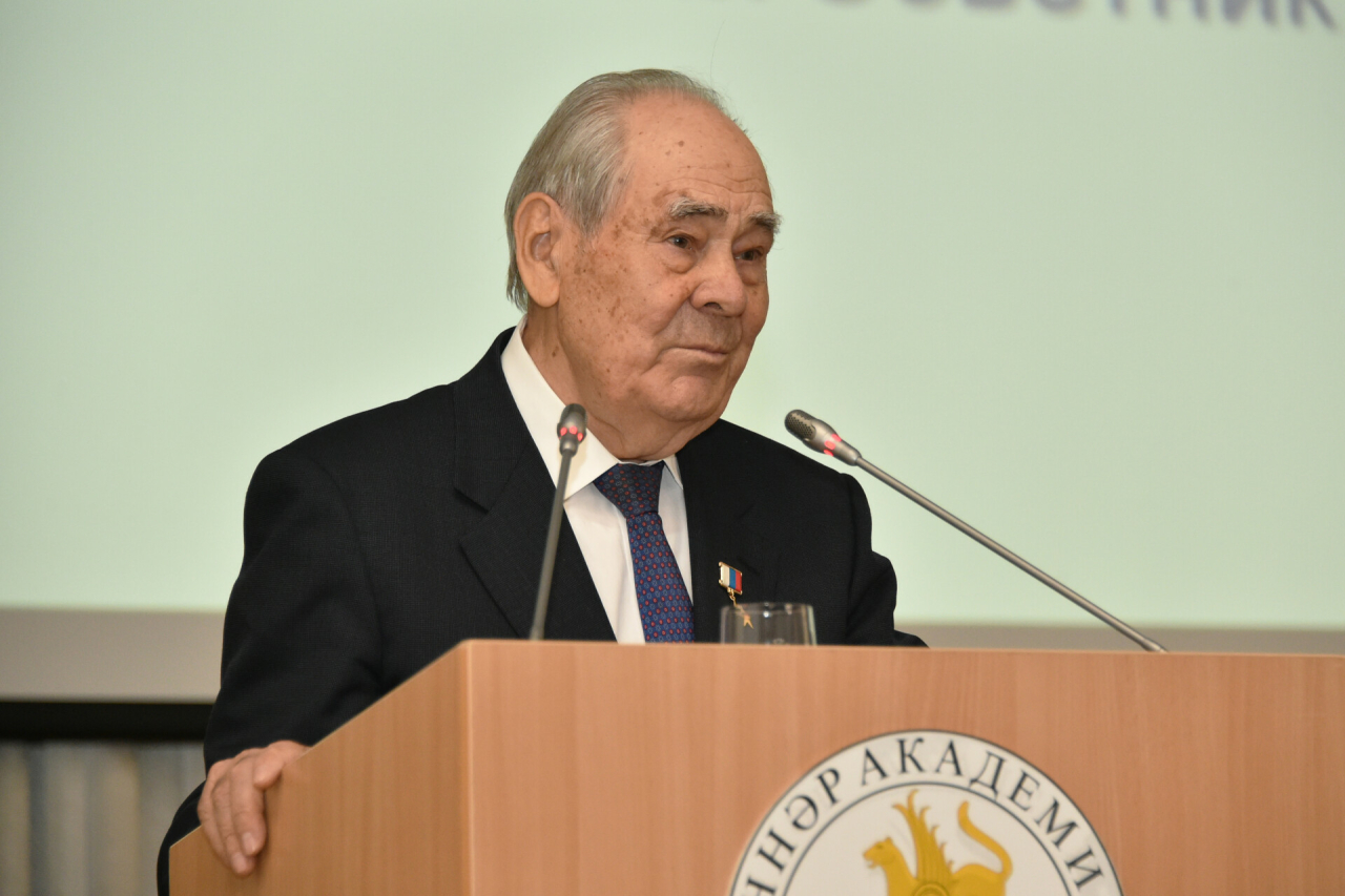 Минтимер Шаймиев поздравил ученых Татарстана с 30-летием Академии наук РТ