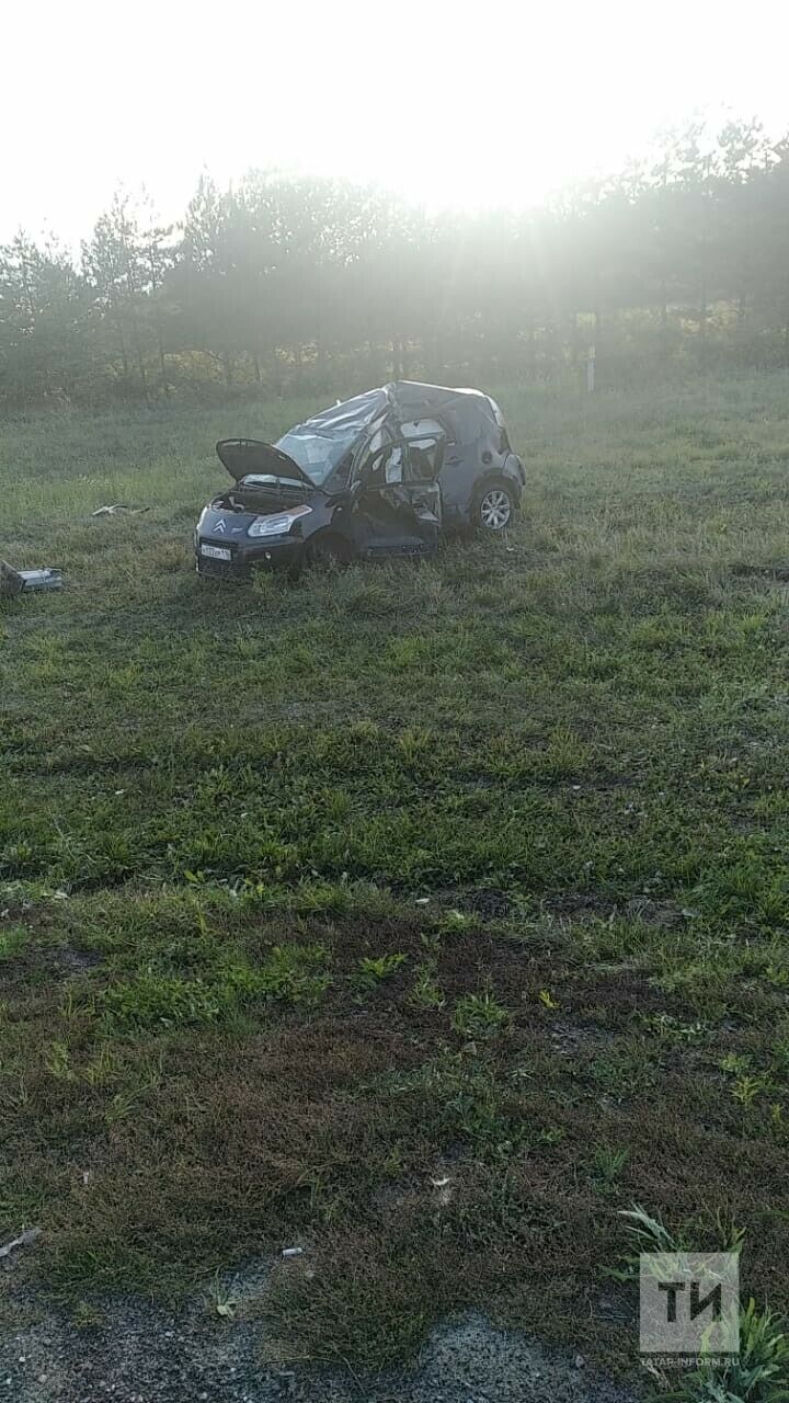 Легковушка вылетела с трассы в Верхнеуслонском районе, погибла пожилая пассажирка