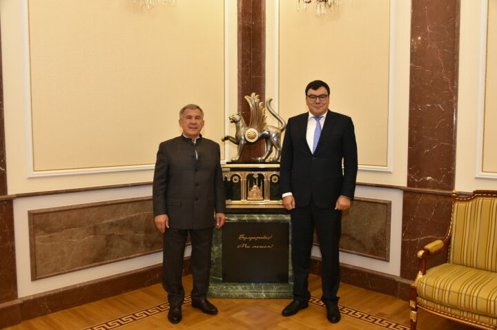 Минниханов обсудил сотрудничество в спорте и туризме с главой Минтурспорта Узбекистана