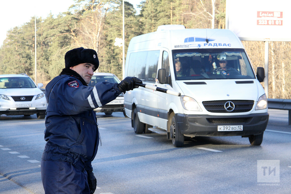 Штраф полмиллиона или три года за решеткой: в РФ вступил в силу закон о водителях-лихачах