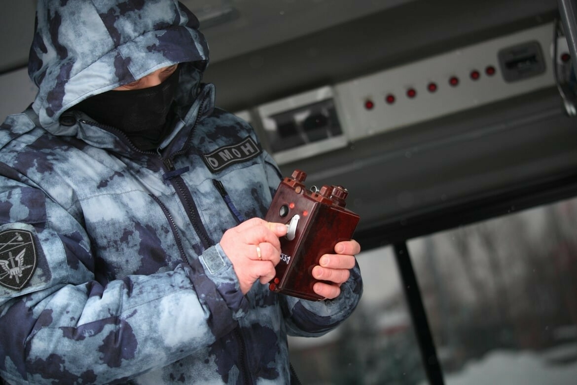 «Даже ложные вызовы отрабатываем как боевые»: ОМОН Казани провел показательные учения