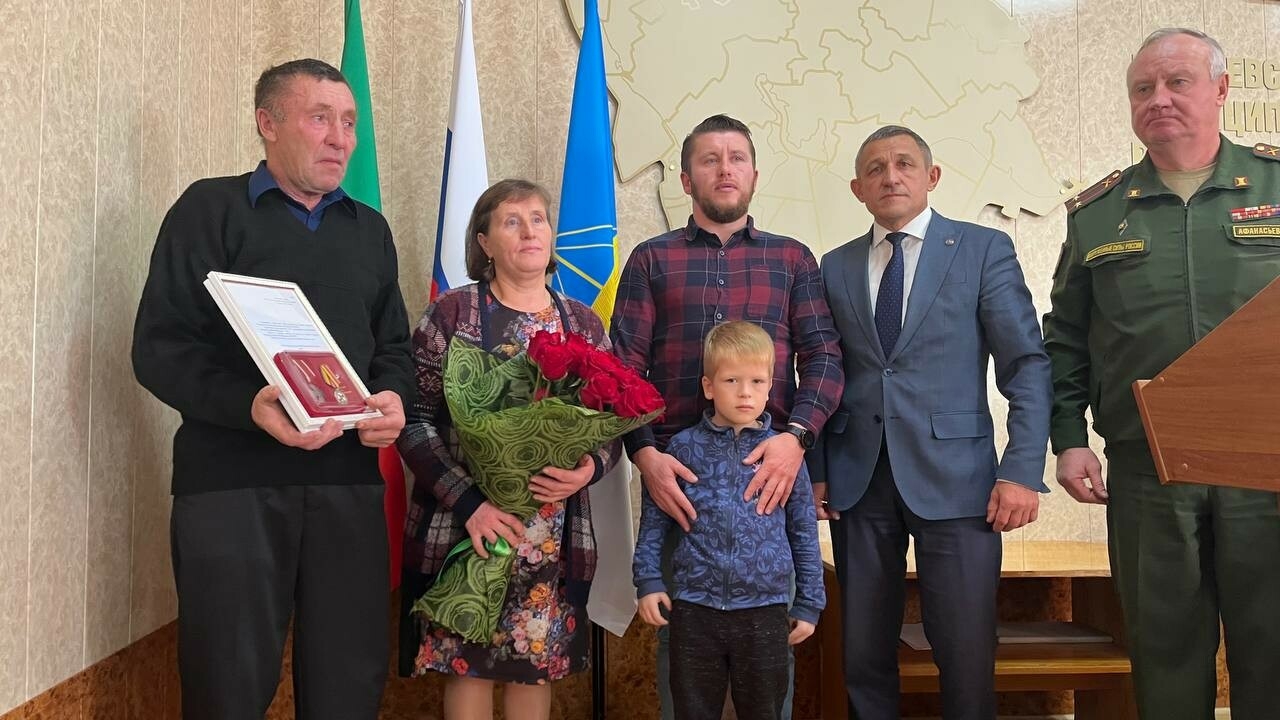 Лаишевец Алексей Пашагин посмертно награжден орденом Мужества