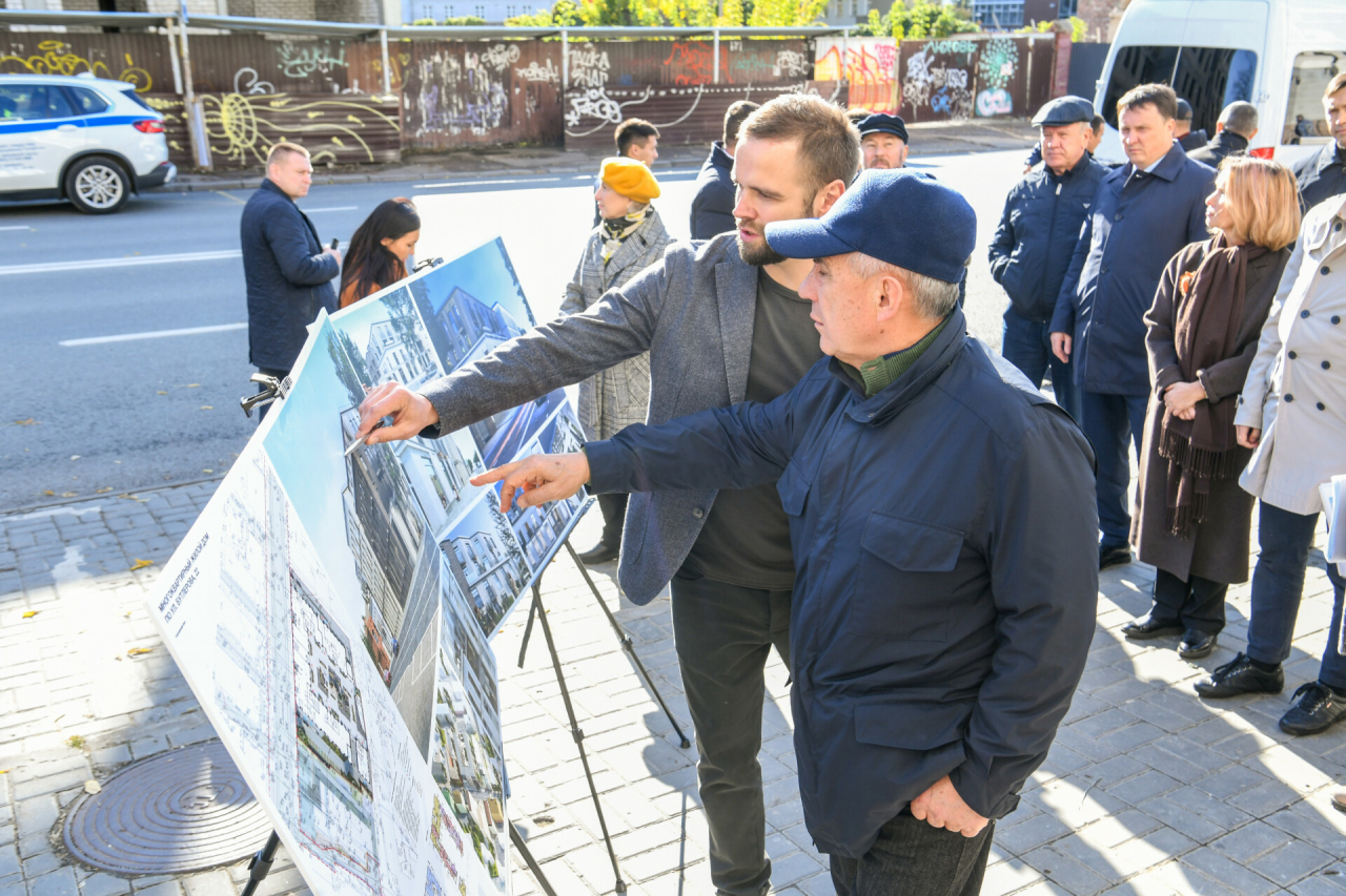 Минниханов осмотрел объекты строительства в историческом центре Казани