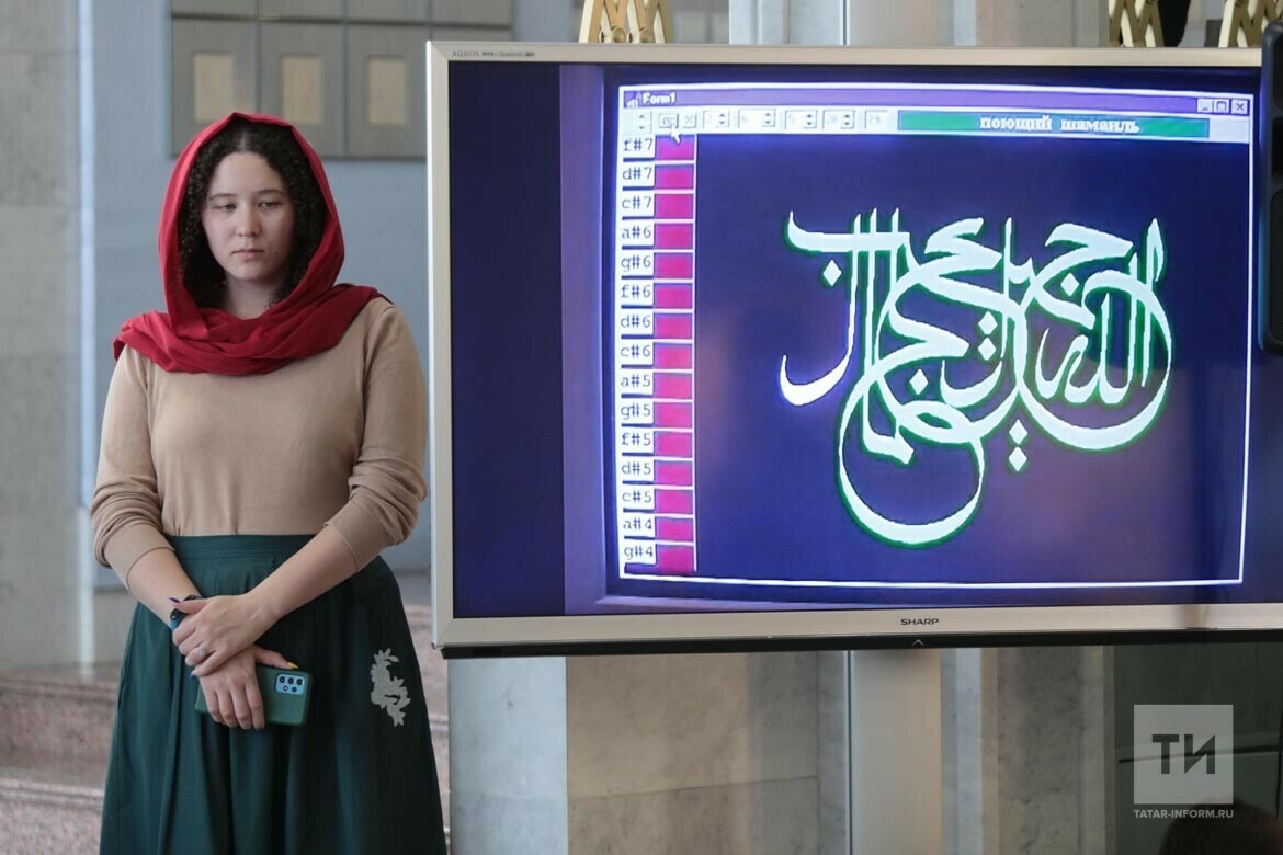 «Чувство восторга и глубины»: в Казань привезли точный список «Корана Усмана» в серебре